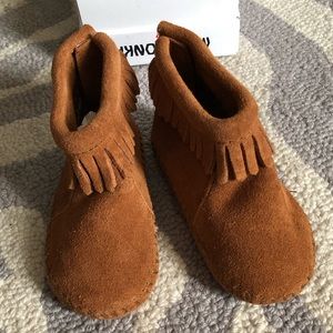 Brand New Minnetonka Brown Suede Moccasins Booties